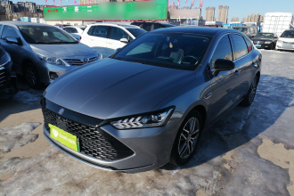 比亚迪 秦PLUS 2021款 DM-i 55KM 旗舰型