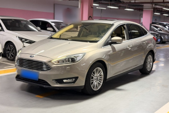 福特 福克斯 2018款 三厢经典 EcoBoost 180 自动旗舰型