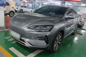 比亚迪 宋PLUS新能源 2024款 荣耀版 EV 520km 旗舰型