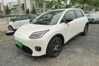 埃安 AION UT 2025款 330星辉版