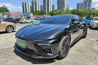 哪吒汽车 哪吒S 2022款 增程版 1160km 后驱中版
