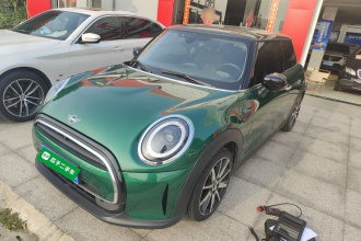 MINI 2023款 1.5T COOPER 艺术家