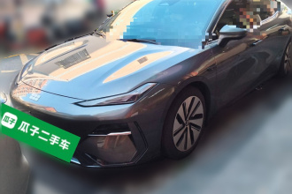 吉利银河 银河E8 2024款 550km 后驱MAX