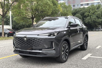 长安CS55PLUS PHEV 2025款 智慧新蓝鲸 125km 战舰版