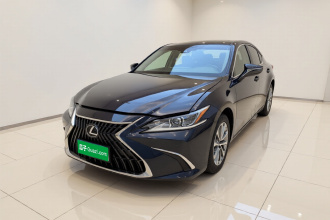 雷克萨斯ES 2022款 300h 卓越版