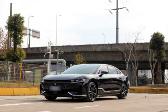 岚图汽车 岚图追光 2024款 PHEV 四驱超长续航旗舰版