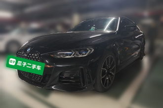 宝马4系 2022款 425i M运动曜夜套装