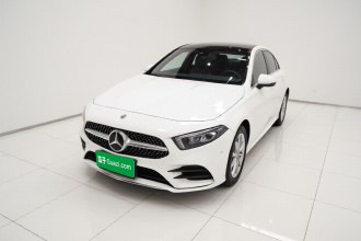 奔驰A级 2022款 改款 A 200 L 运动轿车时尚型