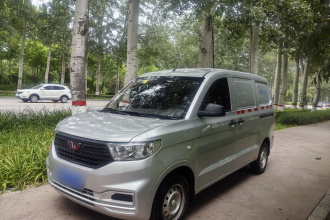 五菱汽车 五菱宏光V 2022款 1.5L劲取版封窗车液压助力LAR