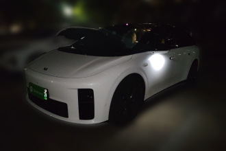 理想汽车 理想i6 2025款 两驱标准版
