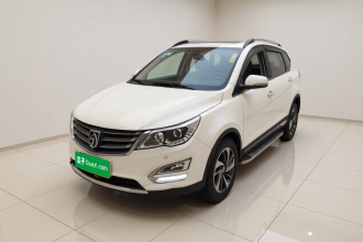 宝骏560 2015款 1.8L 手动豪华型