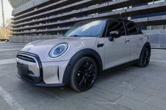 MINI 2022款 1.5T COOPER 艺术家 五门版
