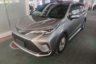 丰田 格瑞维亚 2023款 2.5L混动 舒适版