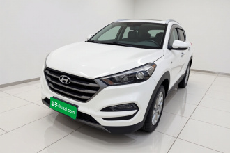 现代 途胜 2015款 1.6T 双离合两驱智能型