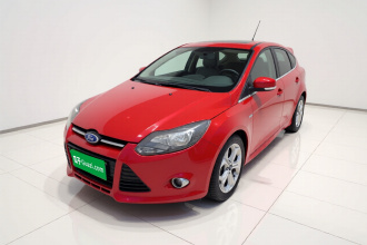 福特 福克斯 2012款 两厢 2.0L 手动豪华运动型