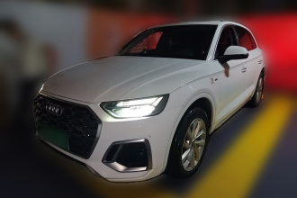 奥迪Q5L 2022款 40T 豪华动感型