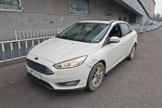 福特 福克斯 2017款 三厢 EcoBoost 180 自动精英型