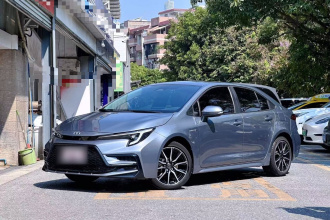 丰田 雷凌 2023款 智能电混双擎 1.8L 运动版