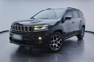 Jeep 大指挥官 2022款 2.0T 两驱精英版