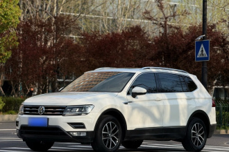 大众 途观L 2018款 改款 330TSI 自动两驱豪华版