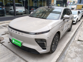 星途 星纪元 ET 2024款 增程 240 Ultra四驱