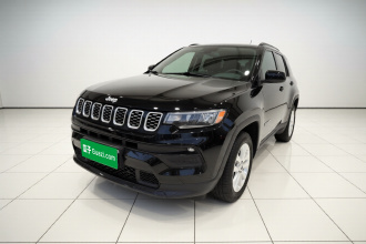 Jeep 指南者 2020款 220T 自动精英版