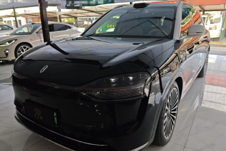鸿蒙智行 问界M9 2025款 增程 Ultra版 52kWh 6座版 (192线激光雷达）