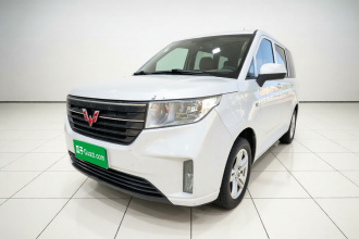 五菱汽车 五菱宏光PLUS 2020款 1.5L 手动舒适型 7座