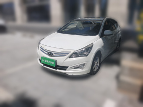 现代 瑞纳 2011款 两厢 1.4L 自动时尚型GT