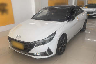 现代 伊兰特 2022款 1.5L CVT LUX尊贵版