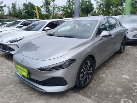 荣威D7 2023款 DMH 125km 旗舰版