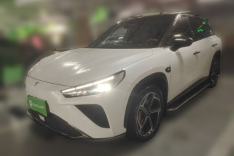 哪吒汽车 哪吒L 2024款 增程 310 闪充PRO版