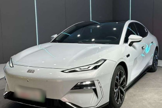 吉利银河 银河E8 2025款 700km 远航智驾版