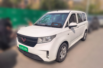 五菱汽车 五菱宏光PLUS 2020款 1.5L 手动舒适型 7座