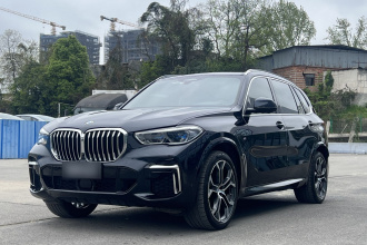 宝马X5 2022款 改款 xDrive 40Li 尊享型M运动套装