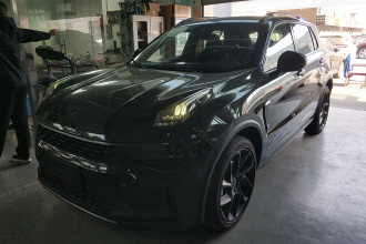 领克01 2021款 2.0TD 四驱暗夜版