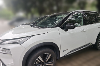 日产 奇骏 2023款 e-POWER 超混双电机四驱至尊版