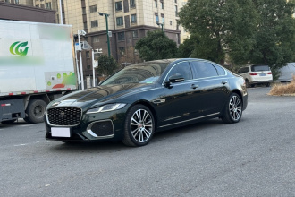 捷豹XFL 2021款 XFL 2.0T P250 两驱尊享豪华版