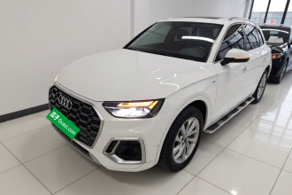 奥迪Q5L 2022款 40T 豪华动感型