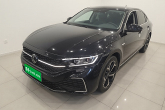 大众 帕萨特 2025款 出众款 380TSI 星空龙耀版