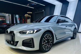 宝马4系 2024款 430i Gran Coupe M运动曜夜套装