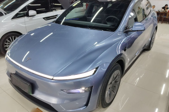 特斯拉 Model Y L 2025款 长续航全轮驱动版