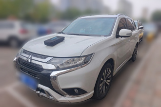 三菱 欧蓝德 2021款 2.0L 两驱畅享版 5座