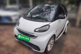 smart fortwo 2014款 1.0 MHD 硬顶新年特别版