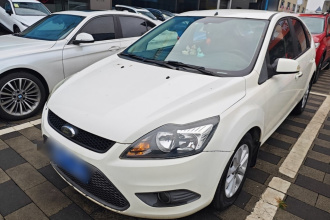 福特 福克斯 2013款 两厢经典 1.8L 手动基本型