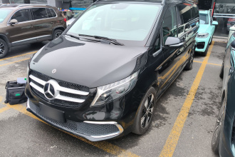 奔驰V级 2022款 V 260 L 长轴距尊贵版