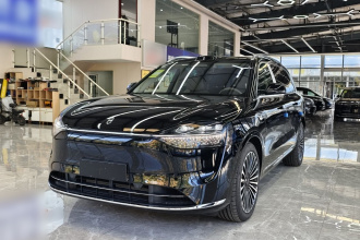 鸿蒙智行 问界M9 2025款 增程 Max版 52kWh 6座版（896线激光雷达）