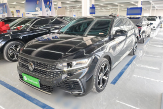 大众 帕萨特 2024款 330TSI 星空精英版