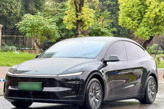 特斯拉 Model Y L 2025款 长续航全轮驱动版