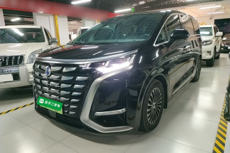 腾势D9 2022款 DM-i 970 四驱尊荣型